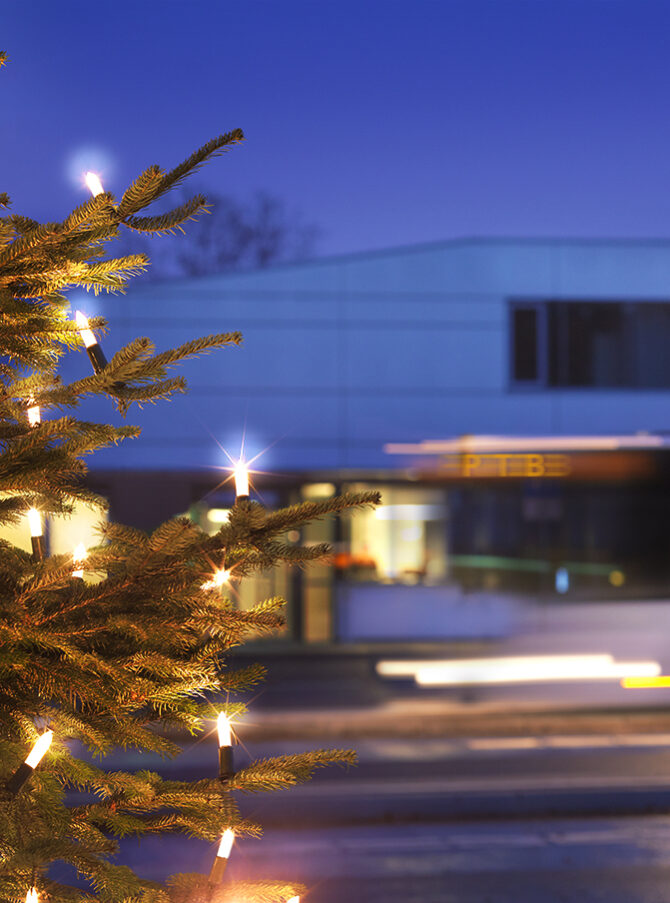 Christmas tree in front of the PTB site in Braunschweig